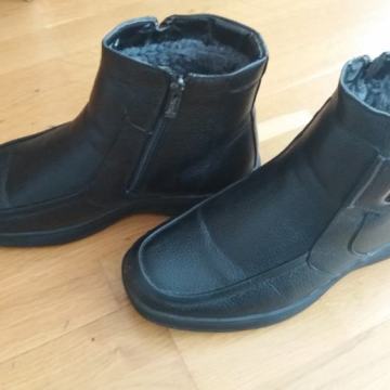 Bruno Bruni cizme br 40