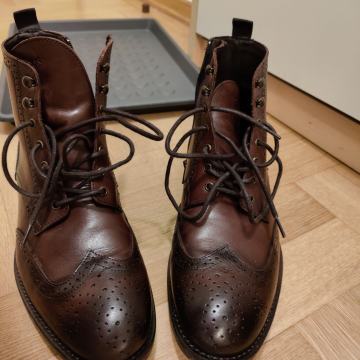 Cipele čizme, br 43-44