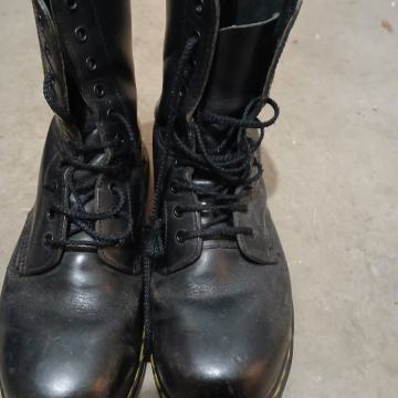 ČIZME br.39-  dr. Martens-Original