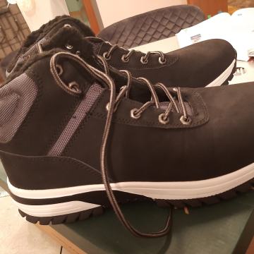 Čizme futrovane br 46