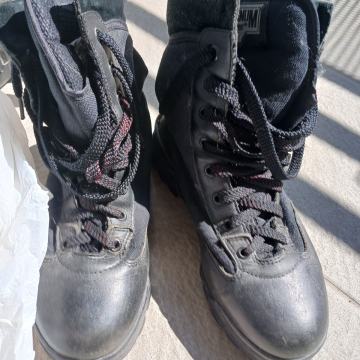 ČIZME-MAGNUM br.39-40 koža