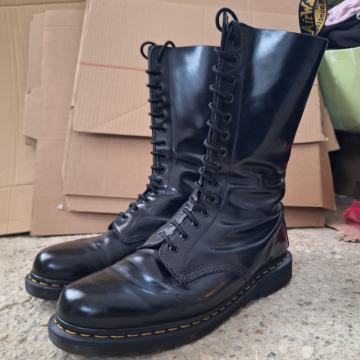 Dr martens 1914. 14 rupa