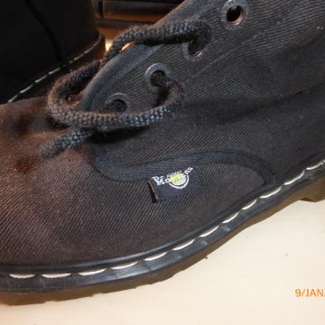 Dr. Martens 8 rupa crne tekstil