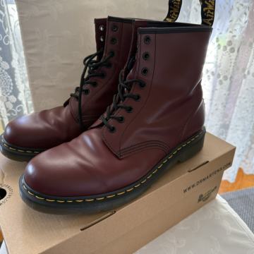 Dr Martens - malo nošene čizme