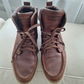 GEOX kozne cizme br 42