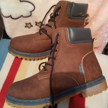 Gležnjače muške 41 vel.