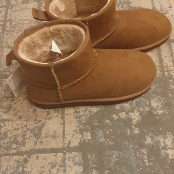 H&M muške/unisex čizme