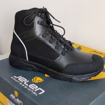 Jelen gojzerice s Michelin potplatom