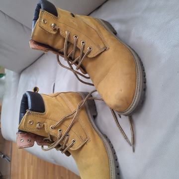 KLONDIKE kozne cizme br 40