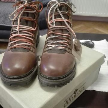 Kozne cizme futrovane differente