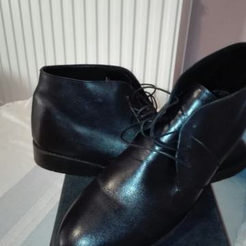 Kozne cizmice br 45
