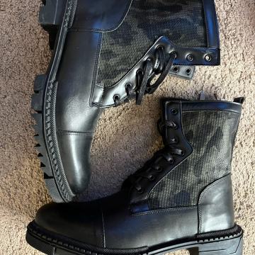 Muške čizme 42, nove