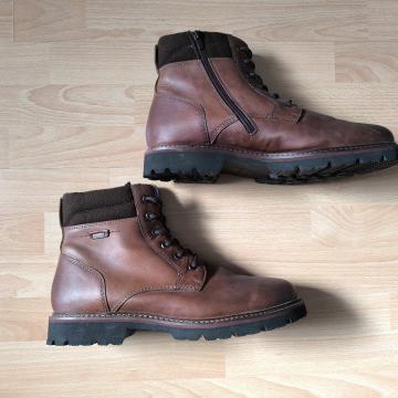 Muške čizme smeđe.