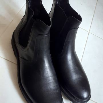 Muške crne gležnjače - NOVO
