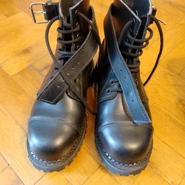 Kožne čizme s kopočom 39