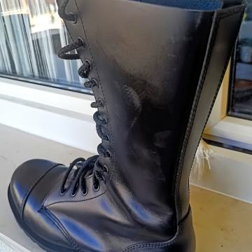 Getta Grip, visoke ,14 rupa ,crne kožne čizme, Dr Martens. Kao nove!
