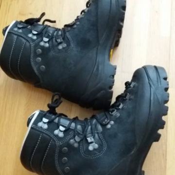 Planika trekking cizme br 41