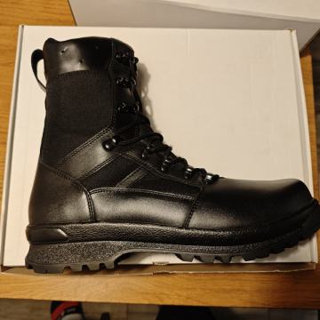 Prodajem nove vojničke čizme (ljetni model)