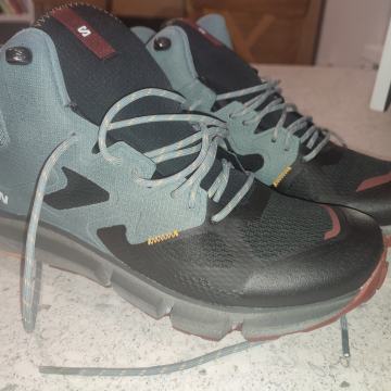 Salomon goretex nove! 43 1/3