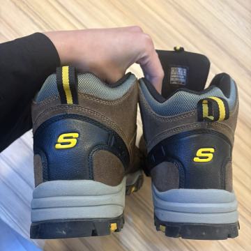 Skechers čizme / gojzerice 43