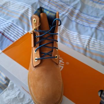 TIMBERLAND NOVE ČIZME BR 38