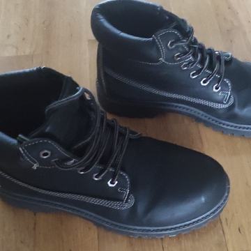 Visoke cipele gležnjače 41