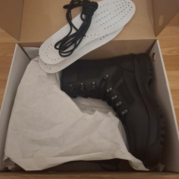 Vojne čizme br. 45 nove