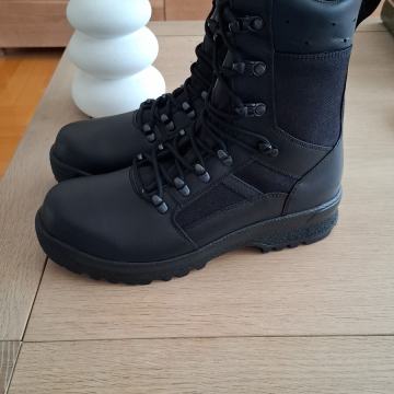 Vojničke čizme broj 41