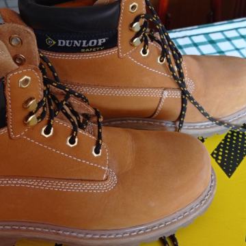 ZIMSKE VISOKE CIPELE DUNLOP BR. 41