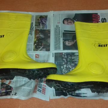 Žute gumeno-plastične radne čizme broj 46