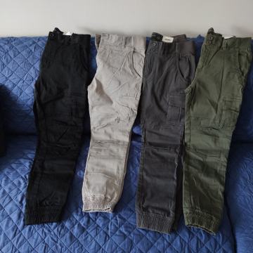 3 kom Novih muških cargo hlača s etiketom