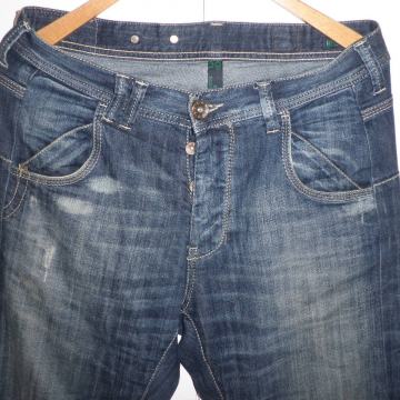 BENETTON - MUŠKE HLAČE TRAPERICE W 30