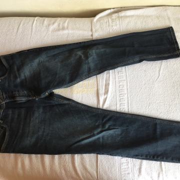 Bugatti traperice w38 L32 odlučne