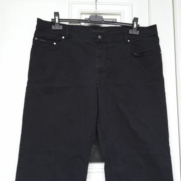 Carlos, crne hlače 40/32, 27