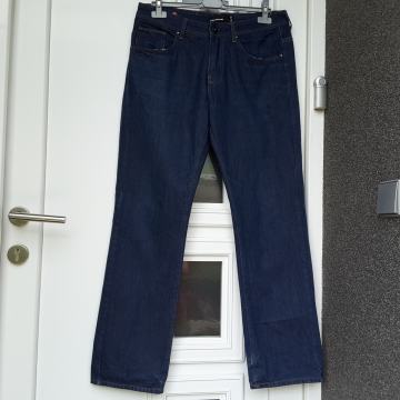 Nove Fischbone hlače, muške 34/30