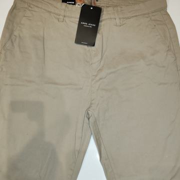 Hlače  AMDS kapri veličina 54