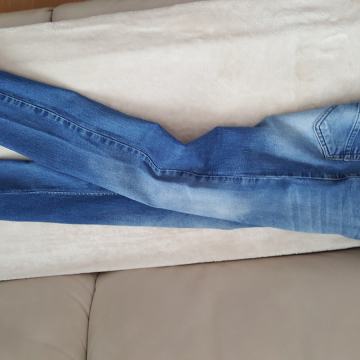 HUGO BOSS traperice W30