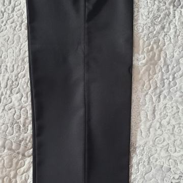 Klasične crne hlače vel.50