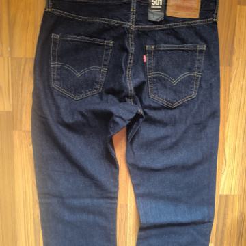 LEVIS 501 Premium traperice