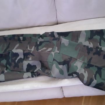 Maskirne hlace br 50