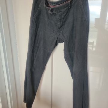 NOVE Christian Berg hlače XL