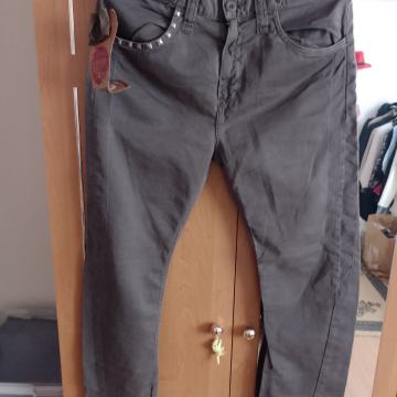 Muske hlače. Size 29.