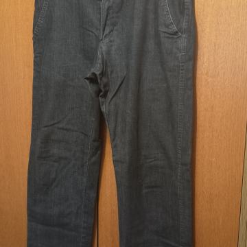 muške hlaće  vel 48  samo