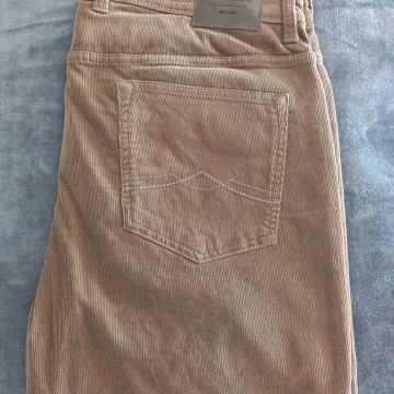 MUŠKE HLAČE XXL NOVE