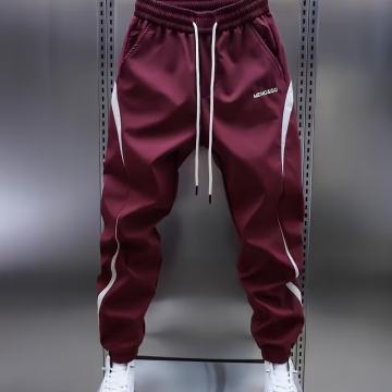 Muške ležerne duge hlače s bijelim prugama