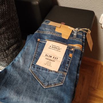 muške traperice Nove