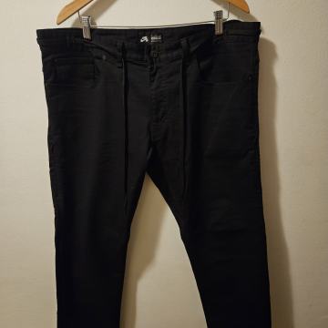 Nike SB FTM 5-Pocket Pants – crne – veličina 38