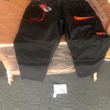 Radne hlace nove 56br