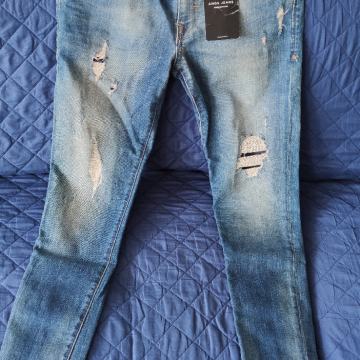 Nove Skinny Fit muške traperice,vel S