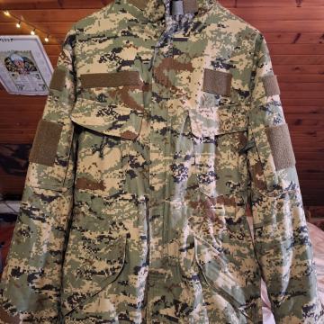 Vojne jakne i hlače